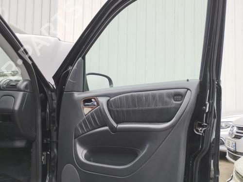 front-right-door-window-mercedes-benz-m-class-w163-1998-1999-2000-2001-2002-2003-2004-2005-36054412 main image