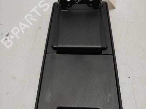 Used Armrest / Center console Armrest / Center console CITROËN C4 III (BA_, BB_, BC_) 1.5 BlueHDi 130 (BBYHZB) (131 hp) 27077140 27077140