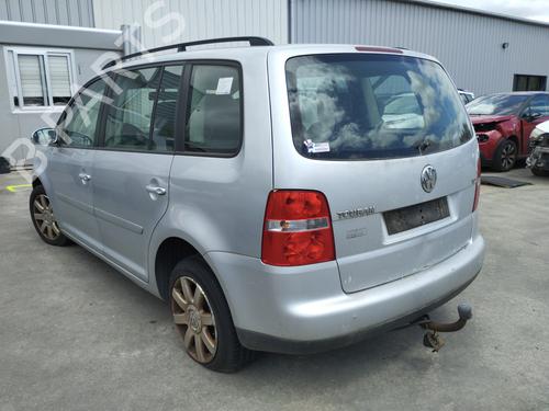 Left taillight VW TOURAN (1T1, 1T2) 1.9 TDI | BP27063532C34 