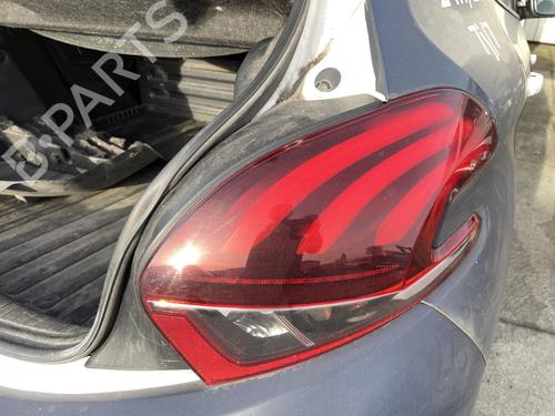 Used Right taillight Right taillight 28059976 28059976