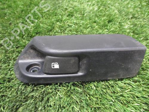 Used Fuel flap TOYOTA YARIS (_P9_) 1.4 D-4D (NLP90_, NLP90R) (90 hp) 27075482