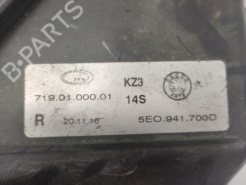 Used Right front fog light Right front fog light SKODA OCTAVIA III Combi (5E5, 5E6) 2.0 TDI (150 hp) 30174849 30174849