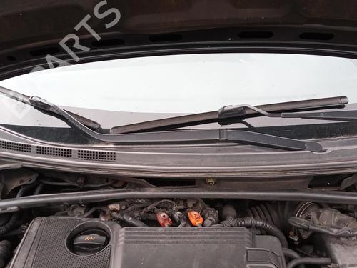 Used Front windshield wiper arm MITSUBISHI LANCER VIII Sportback (CX_A) 2.0 DI-D (CX8A) (140 hp) 27058625