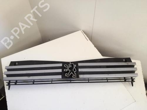 Grill PEUGEOT 205 II (20A/C) 1.0 (45 hp) 27056716