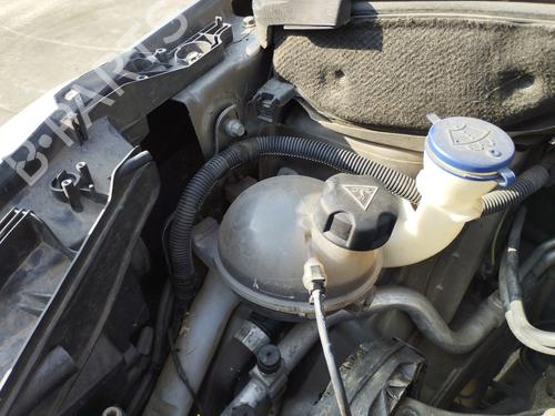 Used Windscreen washer tank PEUGEOT 2008 I (CU_) 1.2 VTi (82 hp) 27044060
