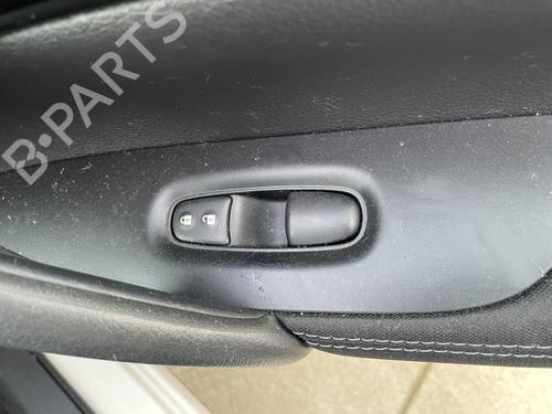 Used Right front window switch NISSAN QASHQAI II (J11, J11_) 1.6 dCi (130 hp) 30084614