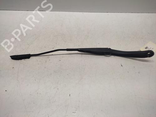 Used Front windshield wiper arm Front windshield wiper arm 36249345 36249345