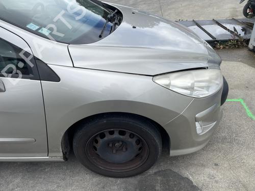 Used Wheel arch PEUGEOT 308 I (4A_, 4C_) 1.6 HDi (109 hp) 29958245