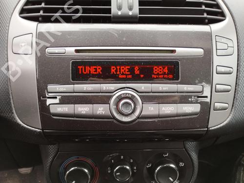 Used Radio FIAT BRAVO II (198_) 1.9 D Multijet (198AXE1A) (90 hp) 27089355