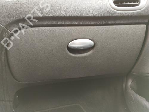 Used Glove box PEUGEOT 206 Hatchback (2A/C) 1.4 i (75 hp) 27045075