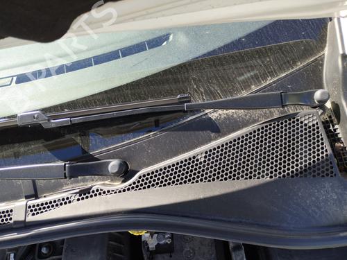 Used Front windshield wiper arm CITROËN C3 / C3 ORIGIN III (SX) 1.2 PureTech 82 (83 hp) 27041559