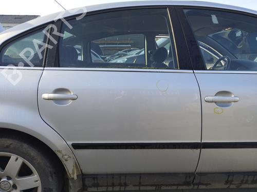 Dør højre bagtil VW PASSAT B5.5 (3B3) 1.9 TDI (130 hp) 32668465