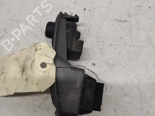 Used Left front window switch Left front window switch RENAULT MEGANE I (BA0/1_) 1.4 16V (BA0D, BA1H, BA0W, BA10) (95 hp) 32233985 32233985