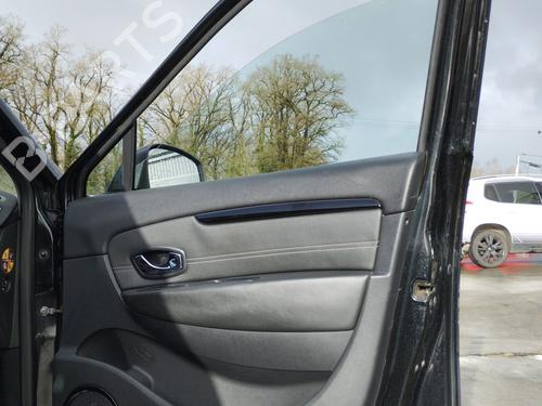 Used Front right lock RENAULT SCÉNIC III (JZ0/1_) 1.5 dCi (110 hp) 32183401