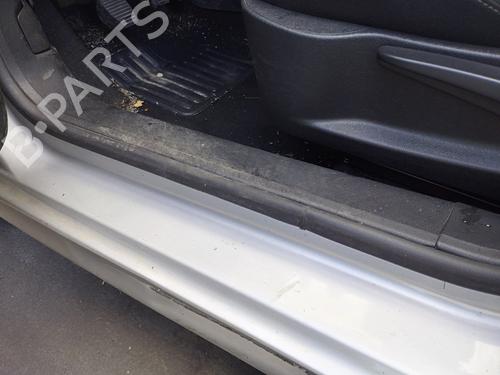 Gummiliste Gummiliste PEUGEOT 207 (WA_, WC_) 1.6 16V VTi (120 hp) 36792098 36792098