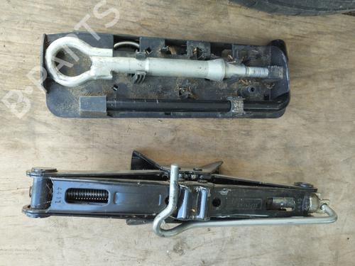 Used Jack Kit PEUGEOT PARTNER Box Body/MPV 1.6 HDi (90 hp) 27593051