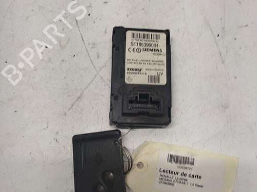 Used Card reader RENAULT MEGANE II (BM0/1_, CM0/1_) 1.5 dCi (BM02, BM13, BM2A, CM02, CM13) (101 hp) 32668352