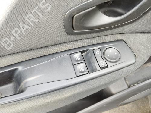 Used Left front window switch Left front window switch RENAULT SCÉNIC III (JZ0/1_) 1.5 dCi (110 hp) 33611783 33611783