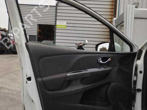 Left front door RENAULT CLIO IV (BH_) 1.5 dCi 90 | BP29529371C2 