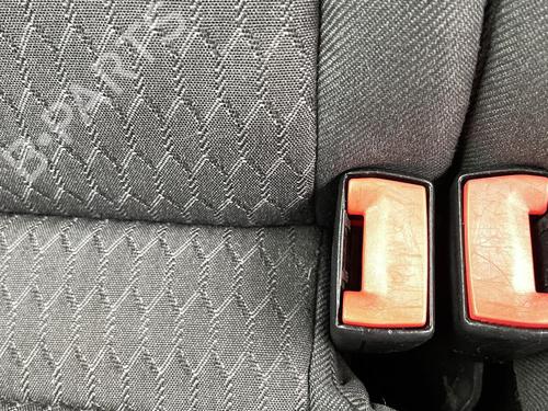 Used Seat buckle FORD MONDEO III Saloon (B4Y) 1.8 16V (110 hp) 27081505