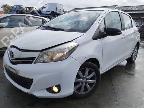 Left headlight TOYOTA YARIS (_P13_) 1.3 (NSP130_, NSP130) | BP29890808C28