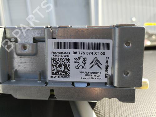 Used Radio Radio 39137857 39137857