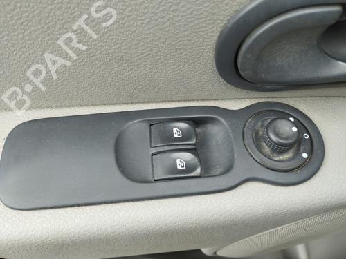 Comando specchietti Comando specchietti RENAULT MODUS / GRAND MODUS (F/JP0_) 1.5 dCi (FP0E, JP0E) (65 hp) 34108795 34108795