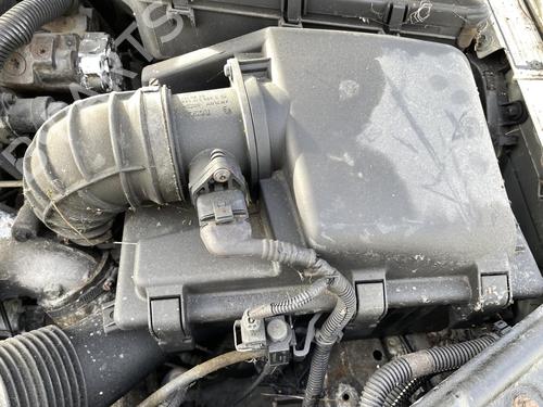 Luftfiltergehäuse für VOLVO S60 I (384) 2.4 D (130 hp) 27062548