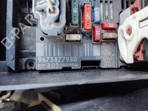 Used Fuse box Fuse box PEUGEOT 3008 I MPV (0U_) 1.6 HDi (112 hp) 33874193 33874193