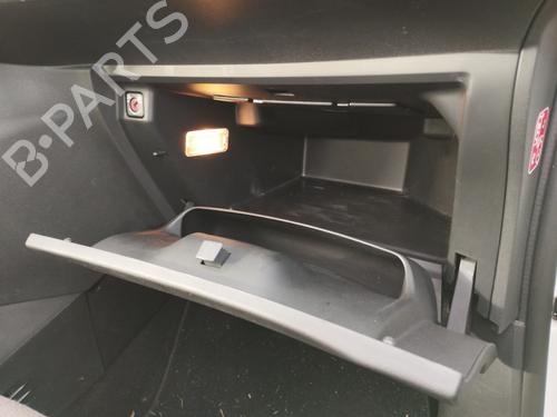 Used Glove box Glove box CITROËN C3 II (SC_) 1.2 VTi 82 (82 hp) 31659716 31659716