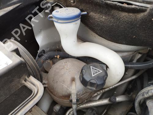 Used Windscreen washer tank CITROËN C3 Picasso (SH_) 1.6 HDI 90 (92 hp) 30458399
