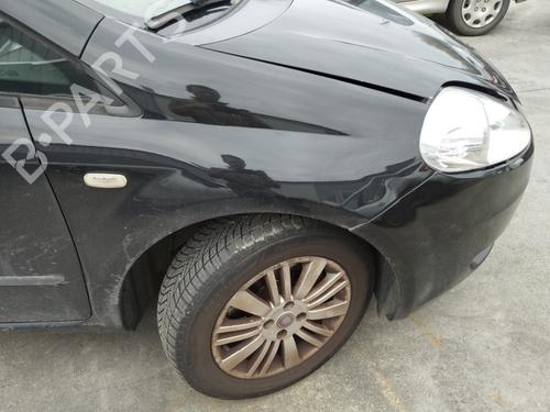 Used Right front driveshaft Right front driveshaft FIAT GRANDE PUNTO (199_) 1.3 D Multijet (75 hp) 32854685 32854685