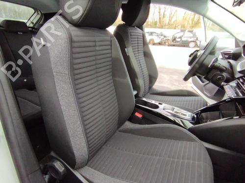 Used Right front seat PEUGEOT 208 II (UB_, UP_, UW_, UJ_) 1.2 PureTech 100 (101 hp) 27042949