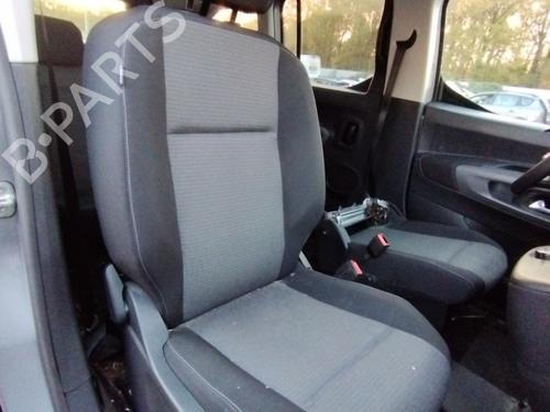 Used Right front seat Right front seat TOYOTA PROACE CITY VERSO MPV (BKY_) 1.5 D-4D 130 (BKYM) (131 hp) 30206955 30206955