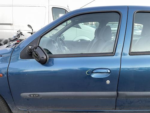 Używane Klamka zewnętrzna drzwi przednich lewych RENAULT CLIO II (BB_, CB_) 1.4 16V (B/CB0P, BB13) (98 hp) 27062205