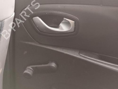 Høyre bak invendig håndtak RENAULT CLIO IV (BH_) 0.9 TCe 90 (BHNF, BHMA, BHMH, BHJK, BHJR) (90 hp) 27089162