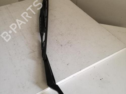 Used Front windshield wiper arm PEUGEOT 206 Hatchback (2A/C) 1.4 HDi eco 70 (68 hp) 27061910
