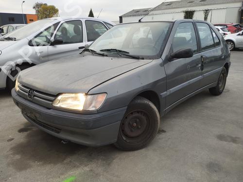 Faro izquierdo PEUGEOT 306 Hatchback (7A, 7C, N3, N5) 1.9 D | BP29598532C28