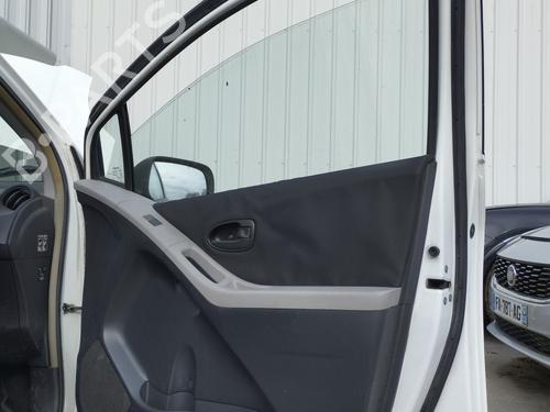 Used Front right door window TOYOTA YARIS (_P9_) 1.4 D-4D (NLP90_, NLP90R) (90 hp) 32135406