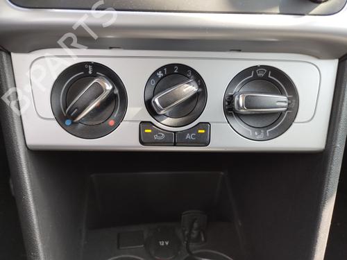 AC-Styringsenhed/Manøvreenhed VW POLO V (6R1, 6C1) 1.2 (70 hp) 28153510
