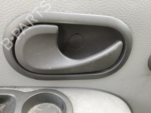 Klamka wewnętrzna drzwi przednich lewych RENAULT MODUS / GRAND MODUS (F/JP0_) 1.2 (JP0C, JP0K, FP0C, FP0K, FP0P, JP0P, JP0T) 8200310579