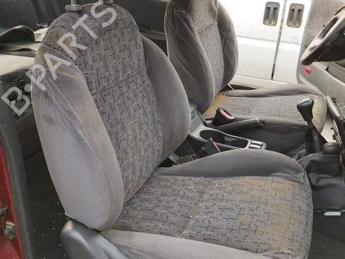 Używane Fotel przedni prawy OPEL FRONTERA B (U99) 2.2 DTI (6B_66, 6B_76) (120 hp) 27047076