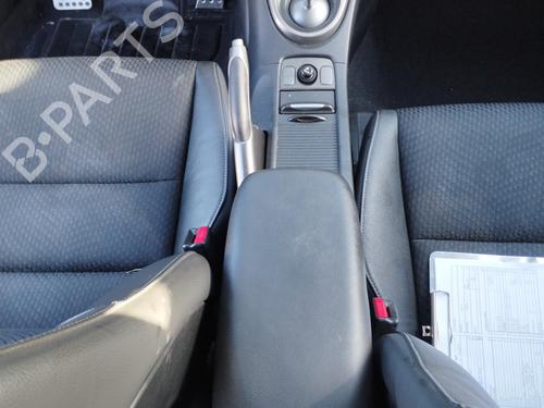 Used Middle console HONDA CIVIC VIII Hatchback (FN, FK) 2.2 CTDi (FK3) (140 hp) 27073308