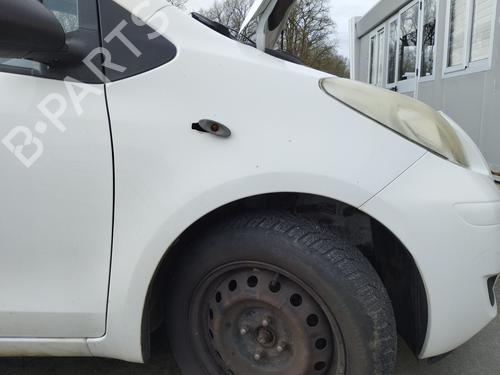Used Right front fenders TOYOTA YARIS (_P9_) 1.4 D-4D (NLP90_, NLP90R) (90 hp) 32135380