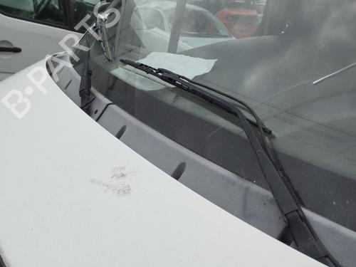 Used Front windshield wiper arm IVECO DAILY III Van 35 S 13 V,35 C 13 V (125 hp) 27068781