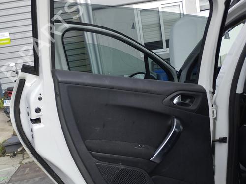 Venstre bak invendig håndtak PEUGEOT 2008 I (CU_) 1.6 HDi (92 hp) 30084702