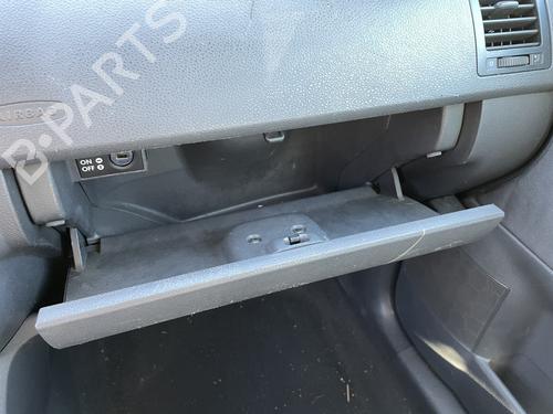 Used Glove box Glove box VW POLO IV (9N_, 9A_) 1.2 12V (64 hp) 27051920 27051920