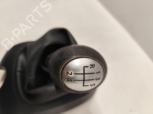 Used Shift knob Shift knob RENAULT TWINGO II (CN0_) 1.2 16V (CN0K, CN0V, CN0A) (76 hp) 40602290 40602290