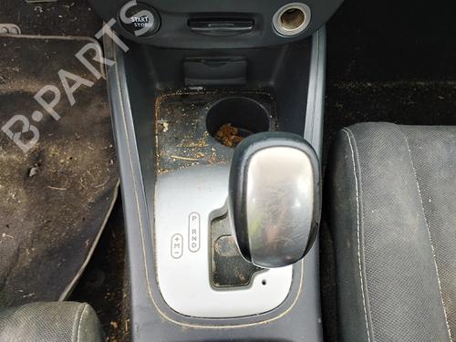 Used Gear lever RENAULT MEGANE III Hatchback (BZ0/1_, B3_) 1.5 dCi (BZ09, BZ0D, BZ1W, BZ29, BZ14) (110 hp) 28277278