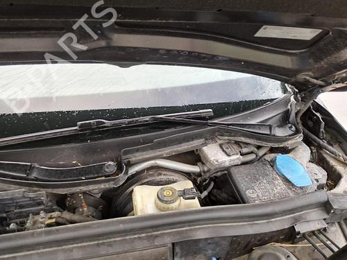 Used Front windshield wiper arm AUDI A4 B8 Avant (8K5) 1.8 TFSI (120 hp) 27045855